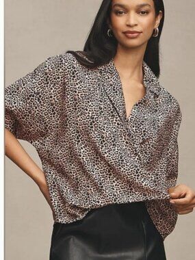 Anthropologie Brand Women's XXS The Dylon Short Sleeve Wide Placket Top Leopard